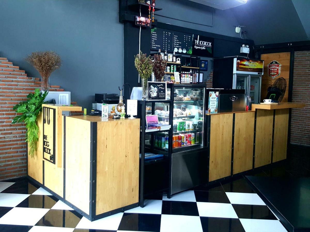 The Logbook Room And Cafe' Çonburi Dış mekan fotoğraf